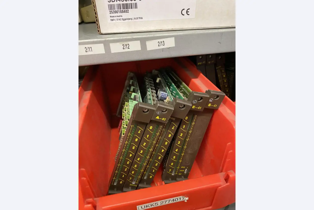 Máquinas de impressão e linhas de acabamento - 2º leilão-7