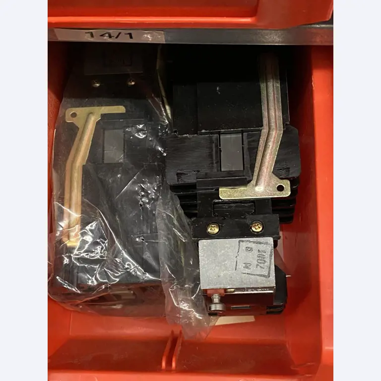 Máquinas de impressão e linhas de acabamento - 2º leilão-2