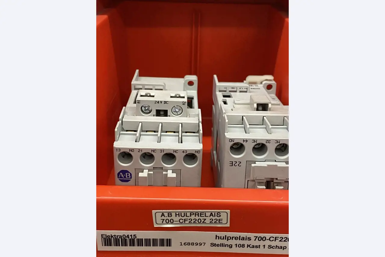 Máquinas de impressão e linhas de acabamento - 2º leilão-12