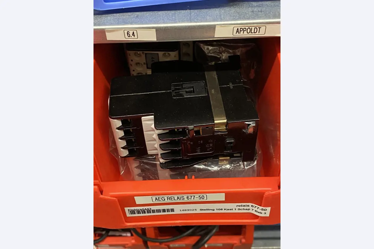 Máquinas de impressão e linhas de acabamento - 2º leilão-2