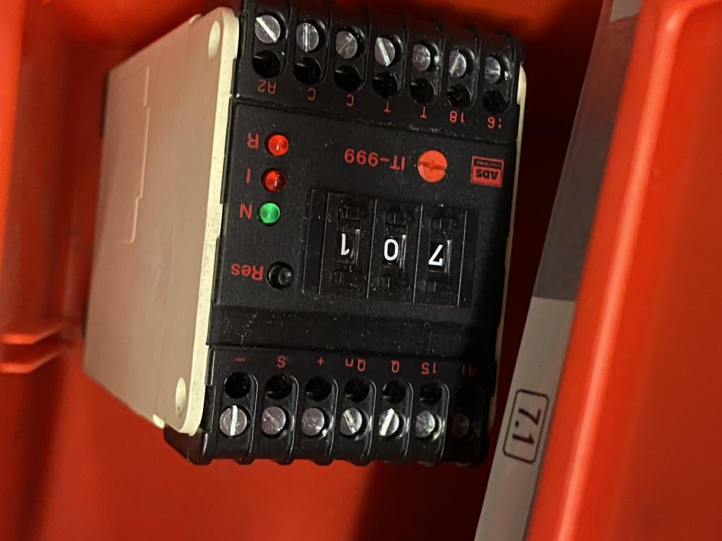 Máquinas de impressão e linhas de acabamento - 2º leilão-3