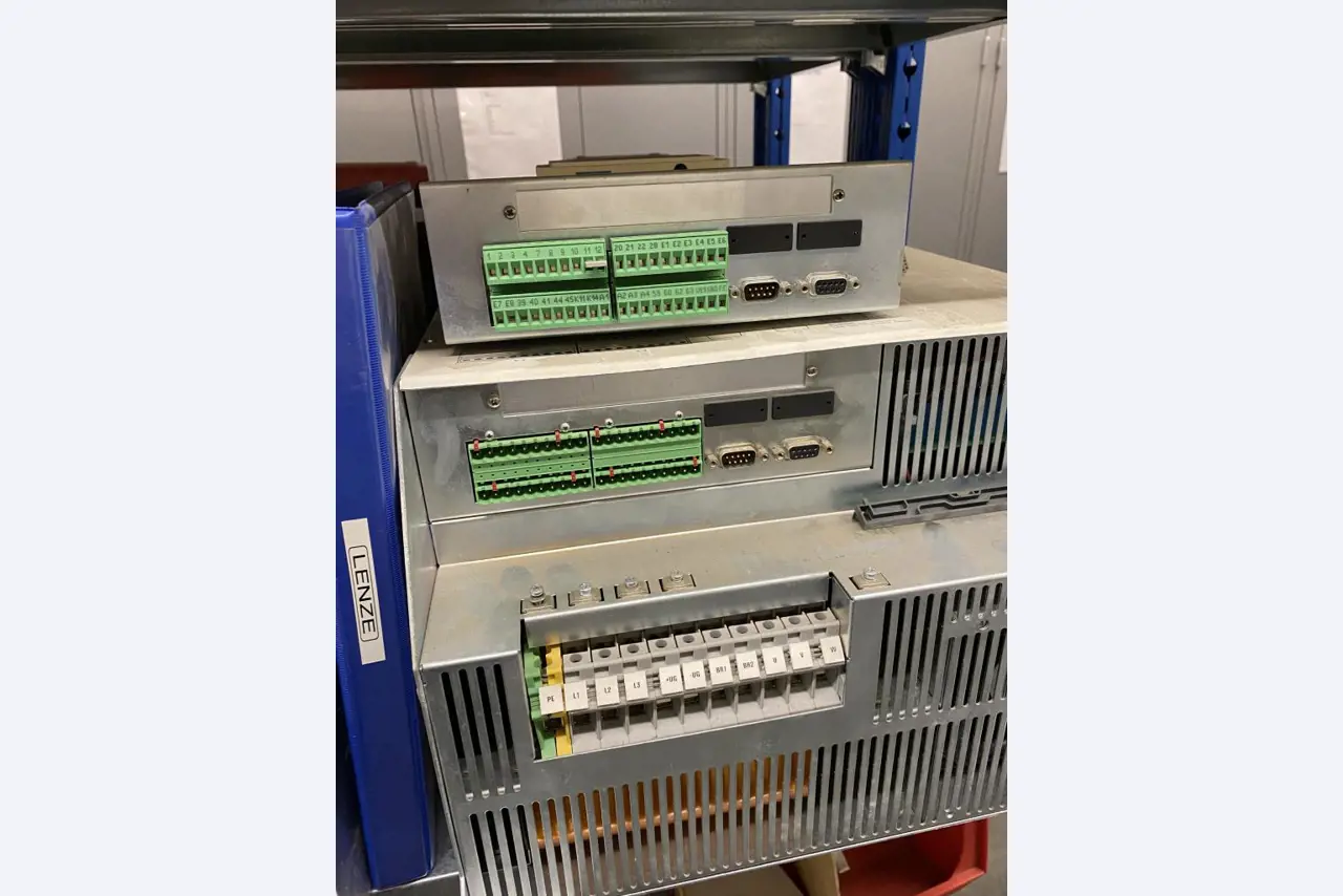 Máquinas de impressão e linhas de acabamento - 2º leilão-2