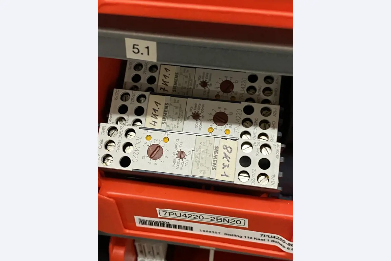 Máquinas de impressão e linhas de acabamento - 2º leilão-10