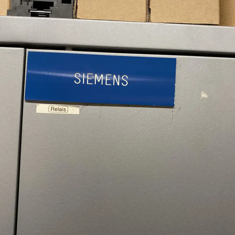 Siemens-Relais - nicht zugängig bei Besichtigung