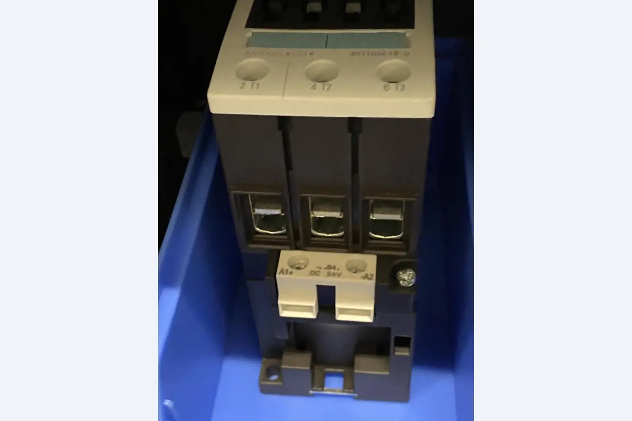 Máquinas de impressão e linhas de acabamento - 2º leilão-2