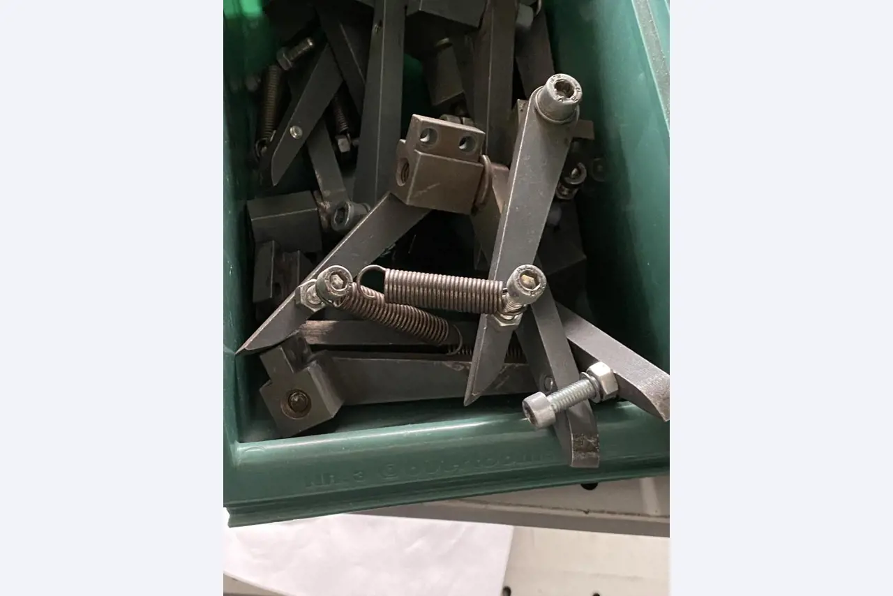 Máquinas de impressão e linhas de acabamento - 2º leilão-8