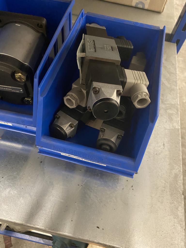 Máquinas de impressão e linhas de acabamento - 2º leilão-10