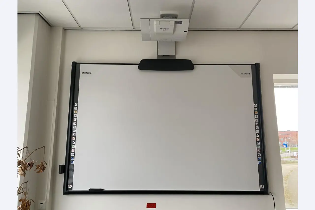 Druckmaschinen und Weiterverarbeitungslinien - 2te Versteigerung-2