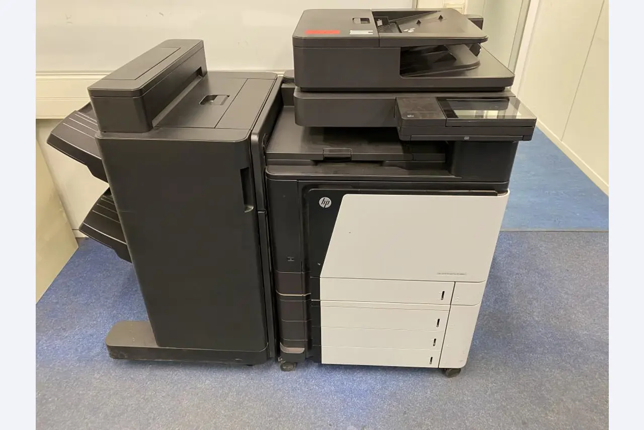 Druckerzubehör, Ersatzteile und Weiterverarbeitungslinien - 3te Versteigerung-1