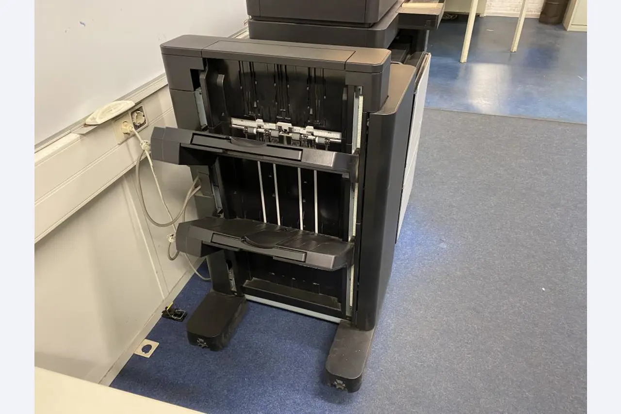 Druckerzubehör, Ersatzteile und Weiterverarbeitungslinien - 3te Versteigerung-2