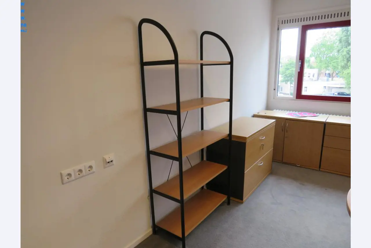 Dodatki za tiskalnike, rezervni deli in zaključne linije - 3. dražba-4