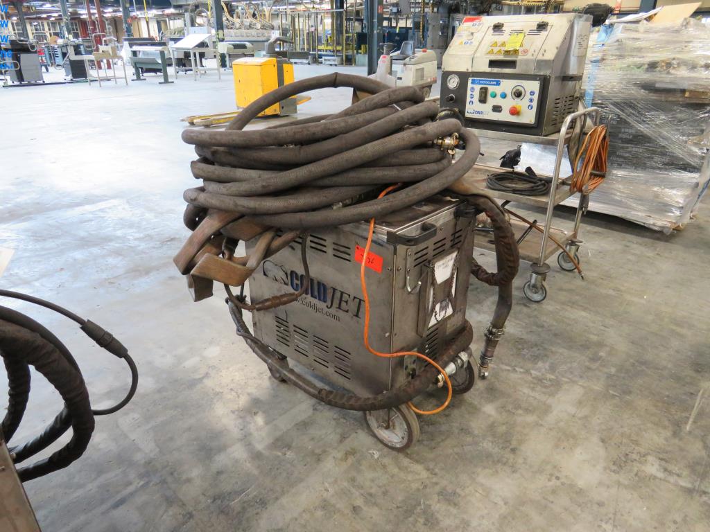 Acessórios para impressoras, peças sobressalentes e linhas de acabamento - 3º leilão-1