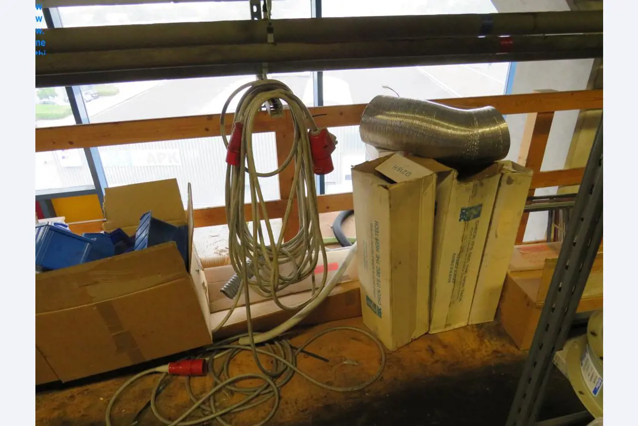 Příslušenství tiskáren, náhradní díly a dokončovací linky - 3. aukce-15