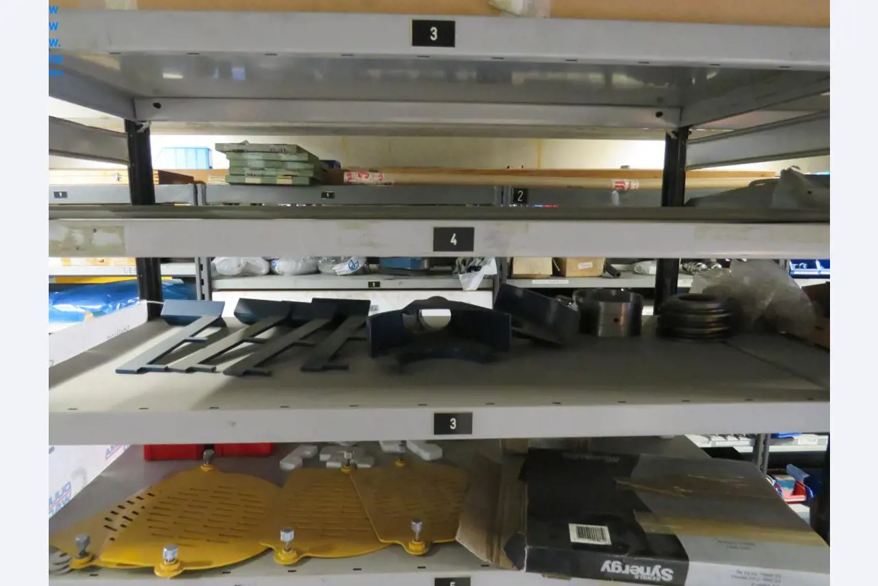 Příslušenství tiskáren, náhradní díly a dokončovací linky - 3. aukce-1