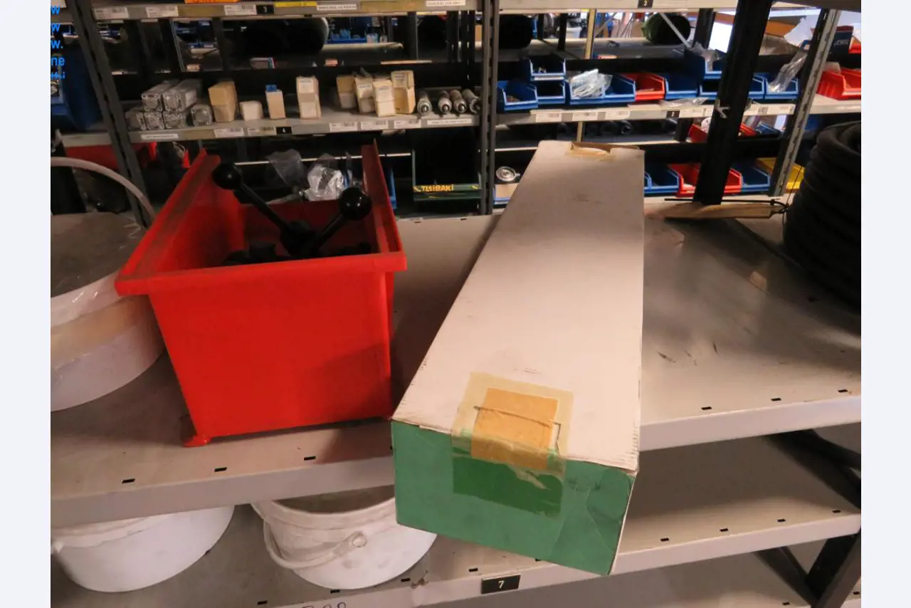 Příslušenství tiskáren, náhradní díly a dokončovací linky - 3. aukce-30