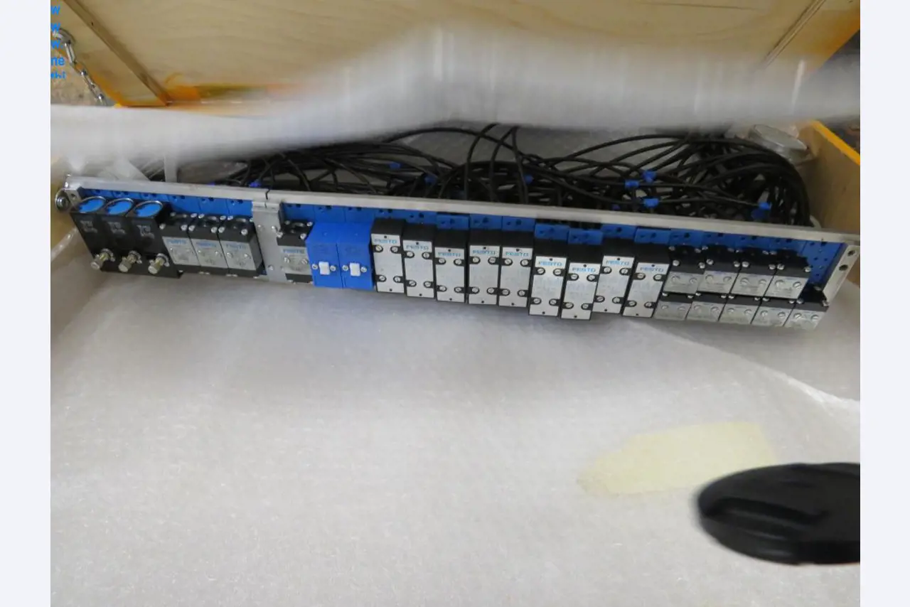 Příslušenství tiskáren, náhradní díly a dokončovací linky - 3. aukce-34