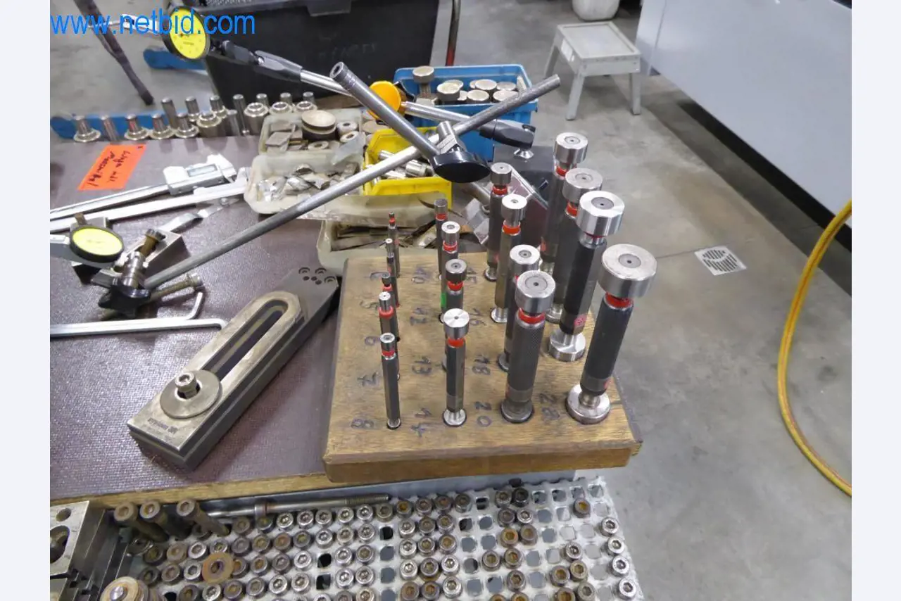 Machines d'usinage, équipement d'atelier-4