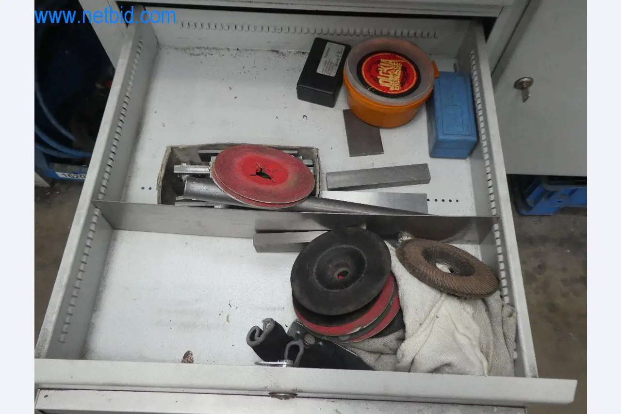 Řezací stroje, dílenské vybavení-10