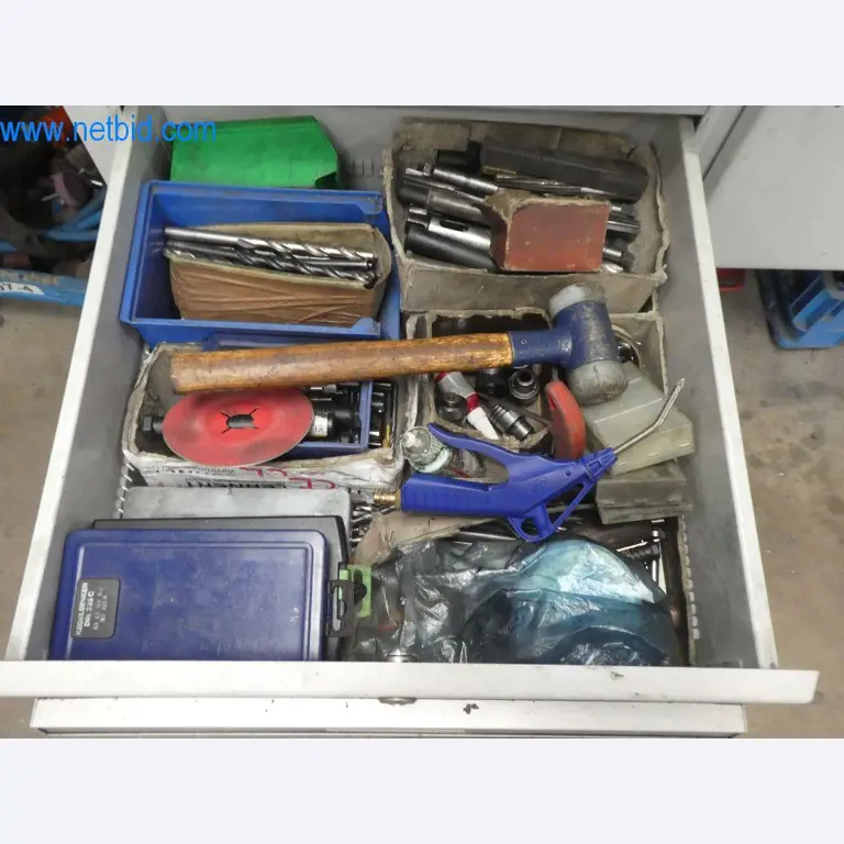 Řezací stroje, dílenské vybavení-11