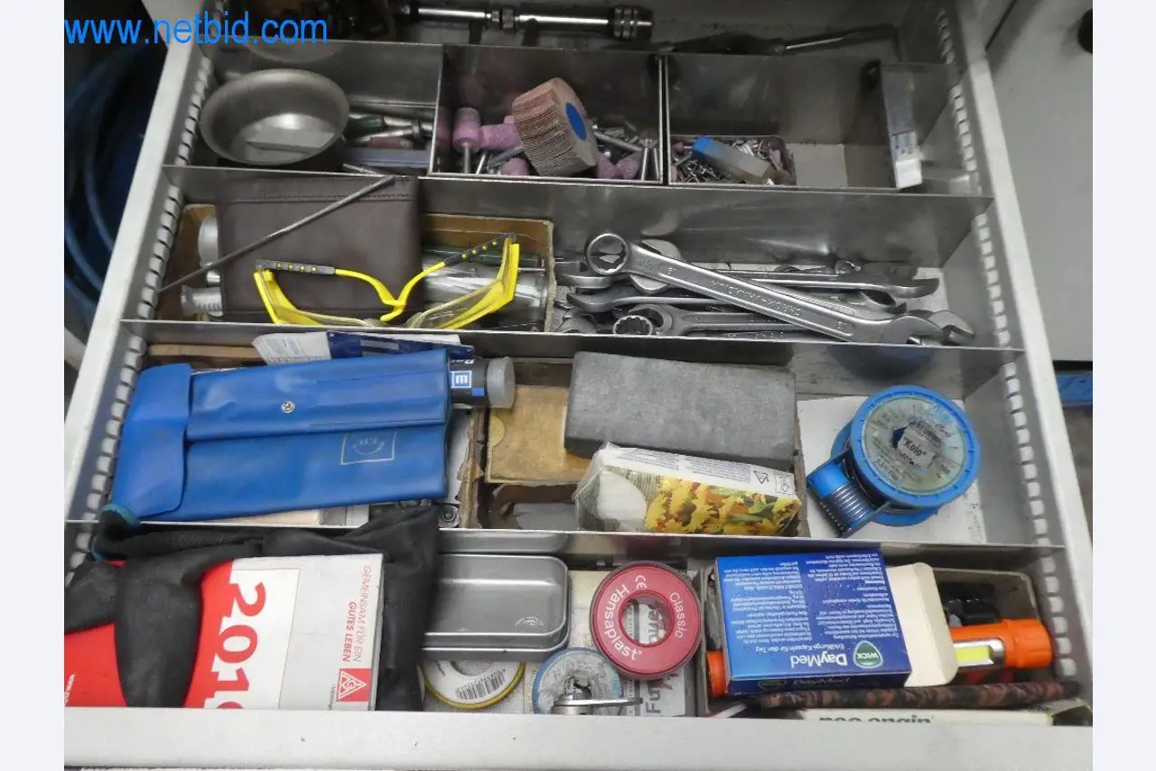 Řezací stroje, dílenské vybavení-9