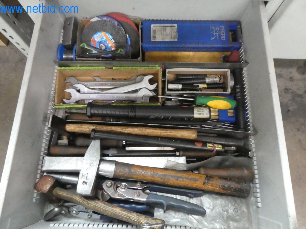 Řezací stroje, dílenské vybavení-10