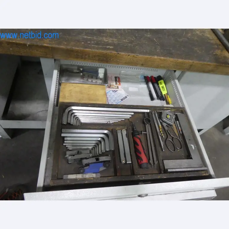 Řezací stroje, dílenské vybavení-11