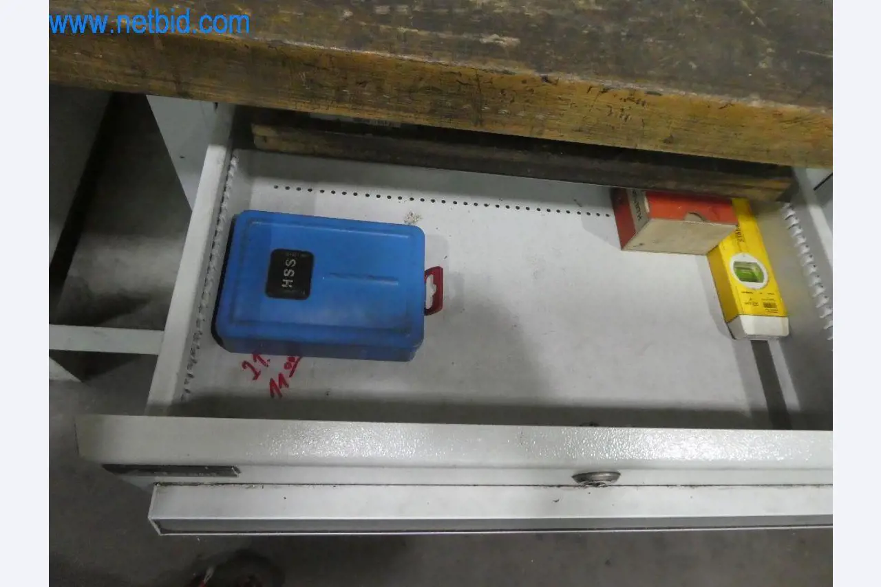 Řezací stroje, dílenské vybavení-12