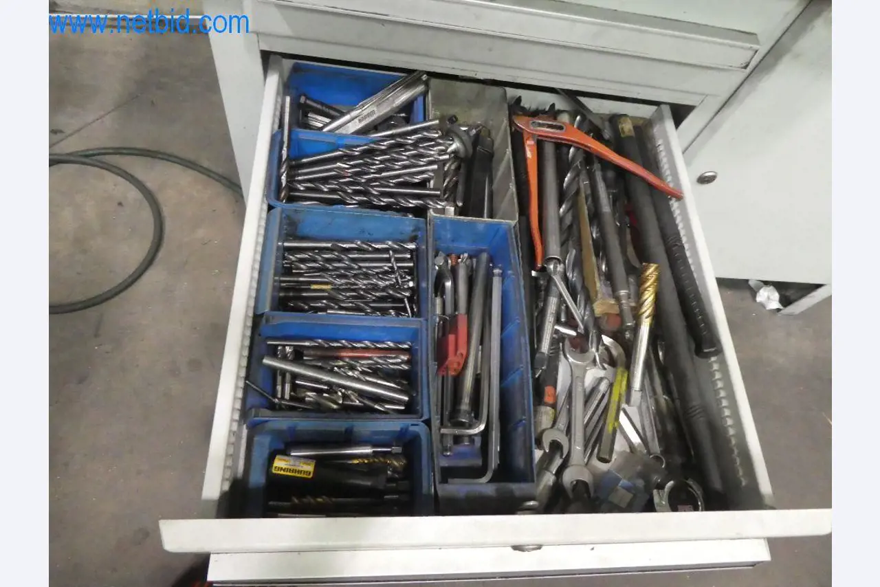 Řezací stroje, dílenské vybavení-7