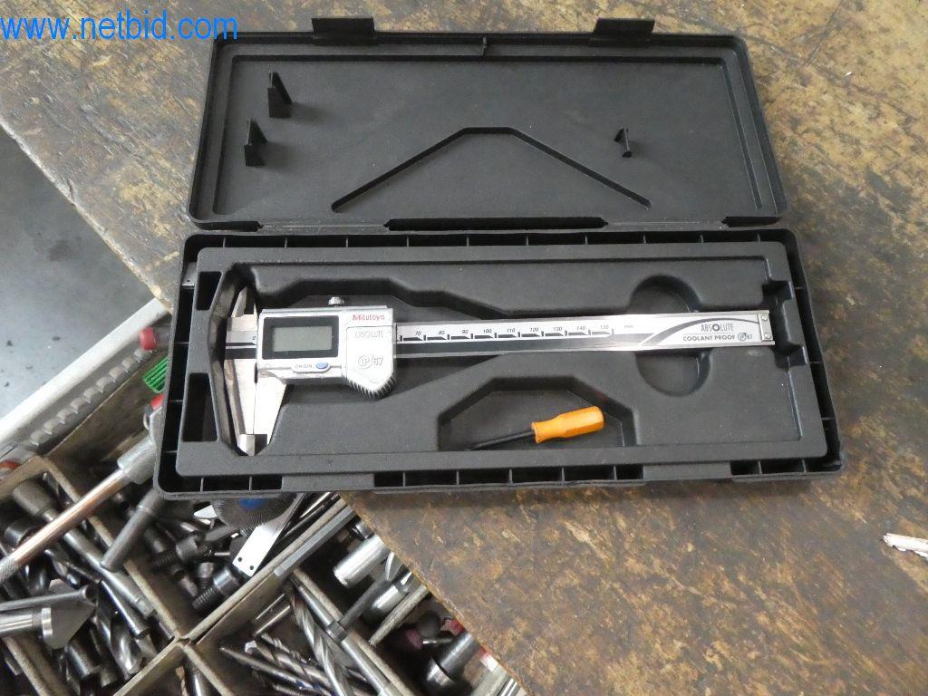 Řezací stroje, dílenské vybavení-7