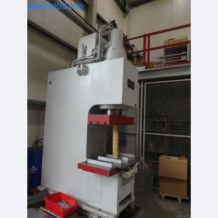 Řezací stroje, dílenské vybavení-1