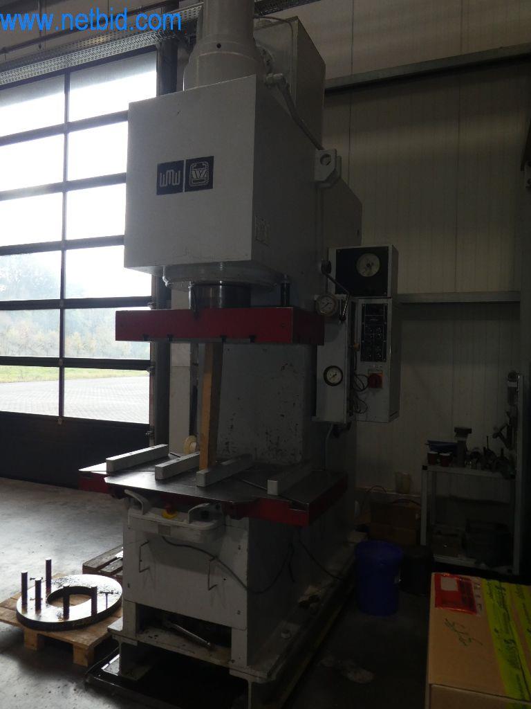 Řezací stroje, dílenské vybavení-2