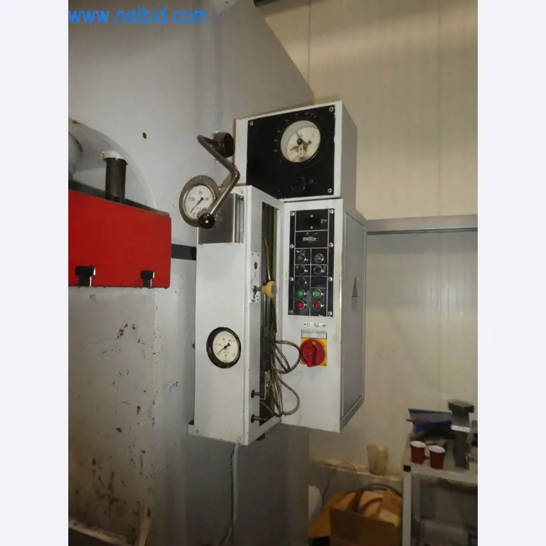 Řezací stroje, dílenské vybavení-3