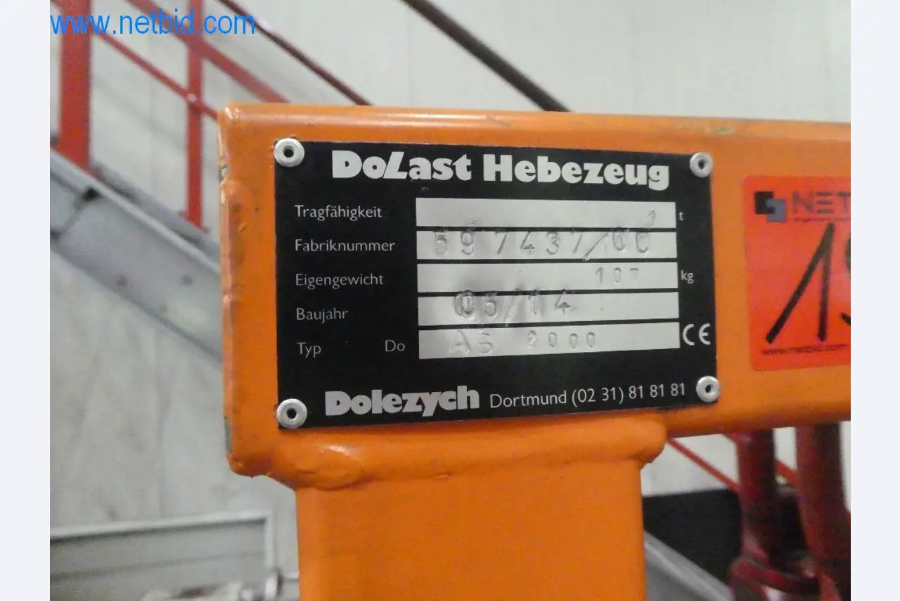 Řezací stroje, dílenské vybavení-2