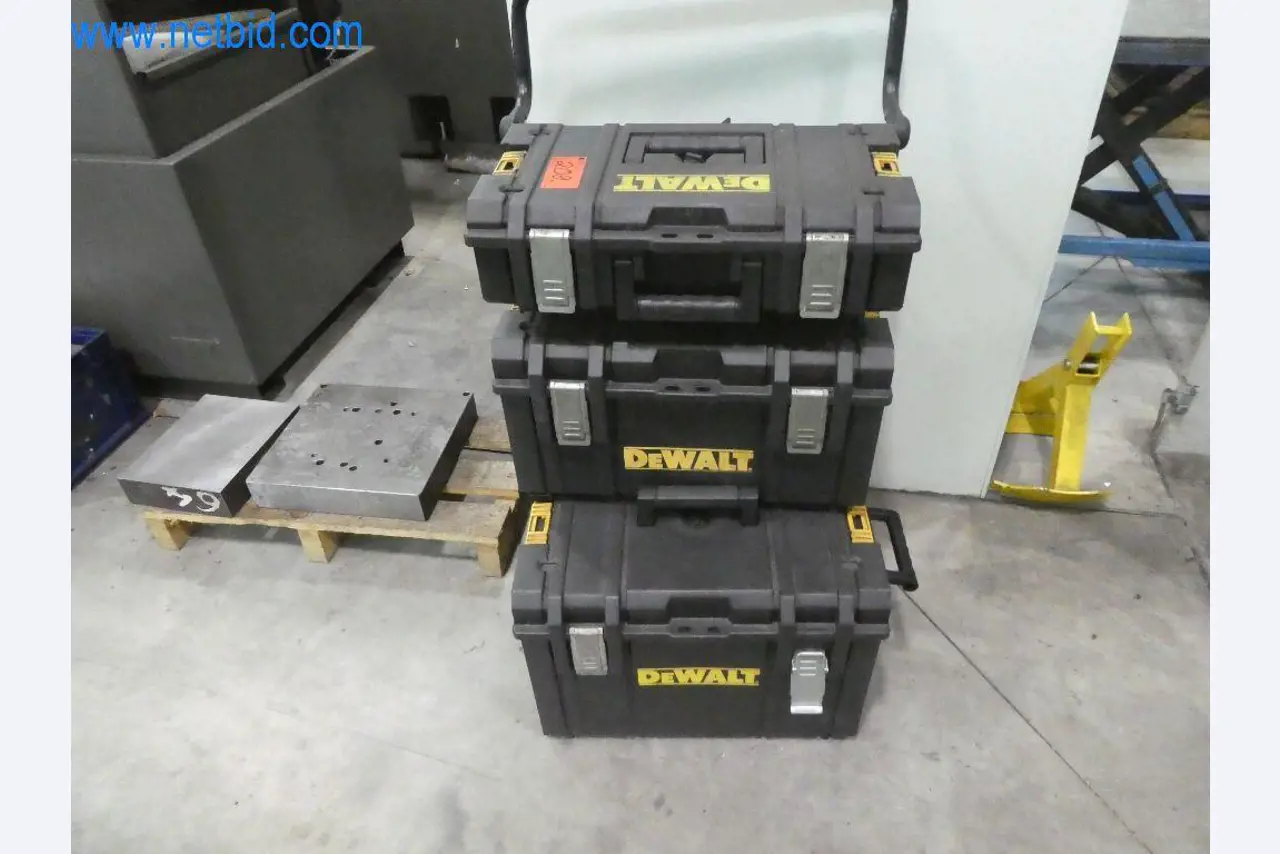 Řezací stroje, dílenské vybavení-1