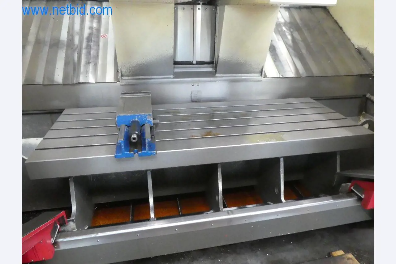 Řezací stroje, dílenské vybavení-2