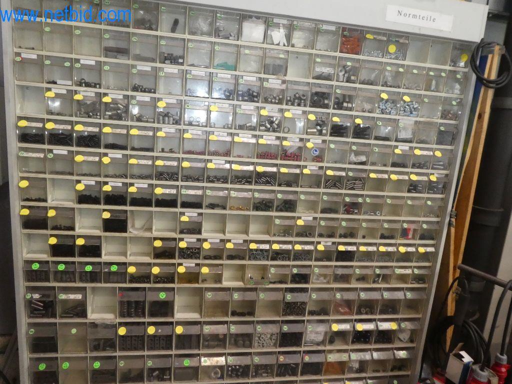 Řezací stroje, dílenské vybavení-15