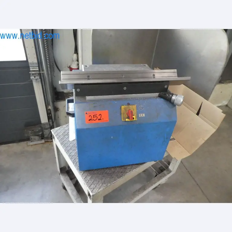 Maszyny do cięcia, sprzęt warsztatowy-1