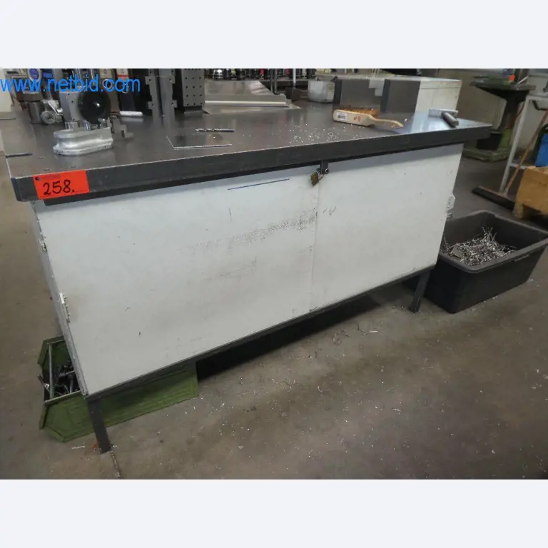 Řezací stroje, dílenské vybavení-1