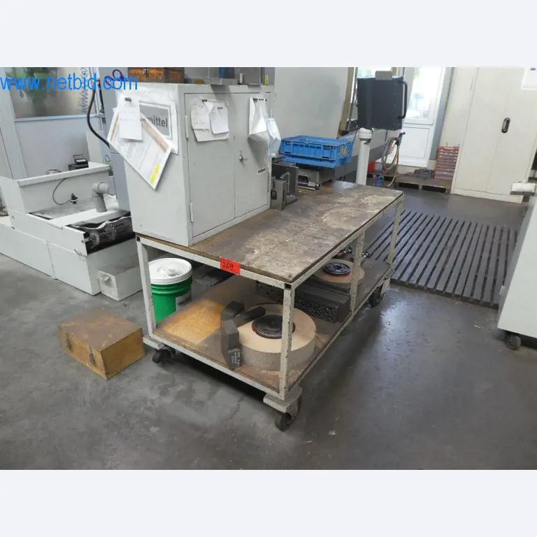 Řezací stroje, dílenské vybavení-10