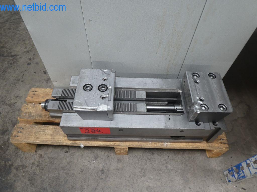 Řezací stroje, dílenské vybavení-1