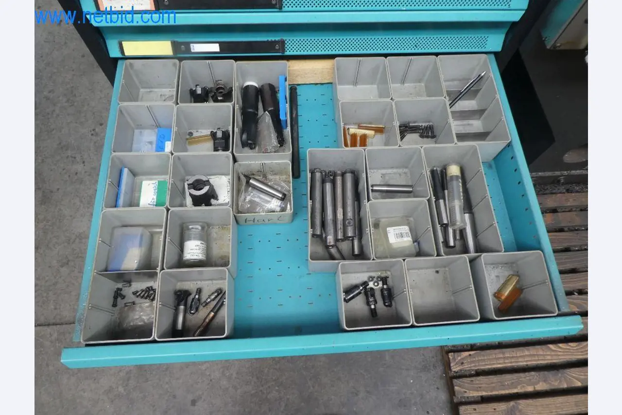 Řezací stroje, dílenské vybavení-10