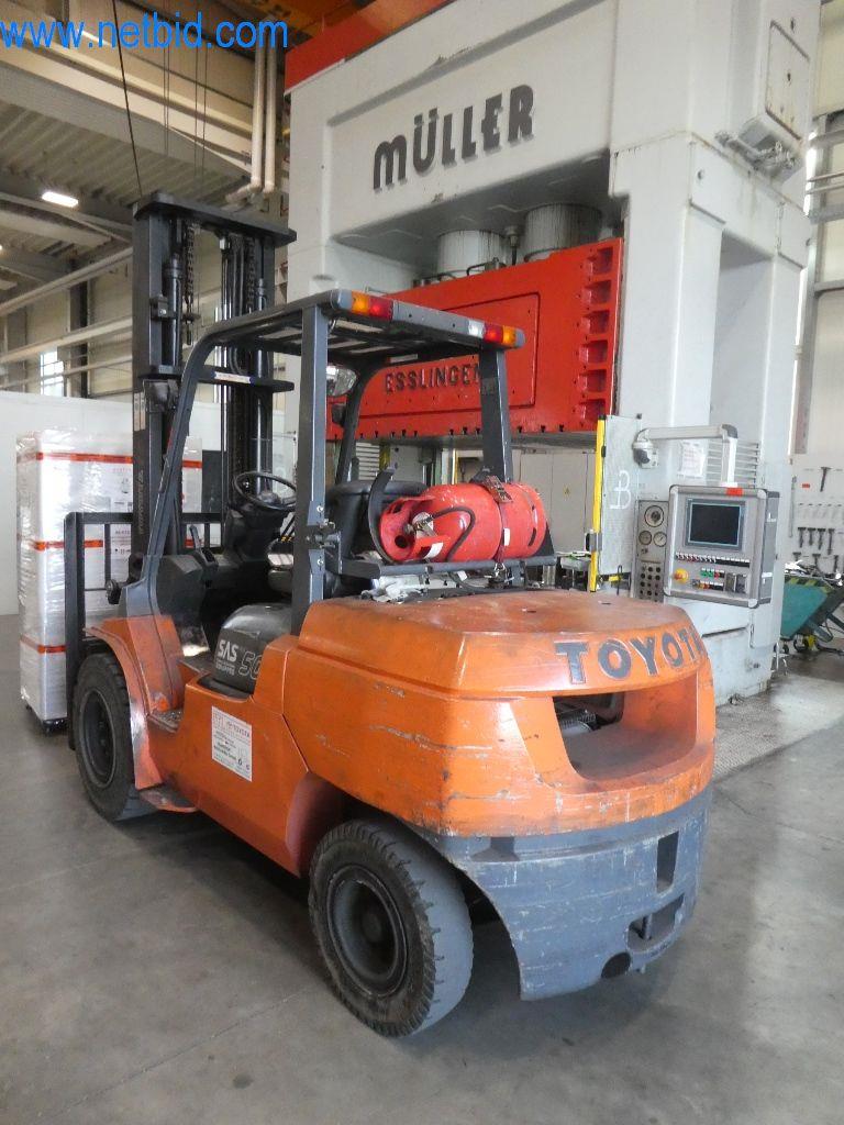 Řezací stroje, dílenské vybavení-2