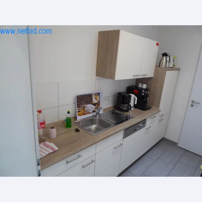 Řezací stroje, dílenské vybavení-1