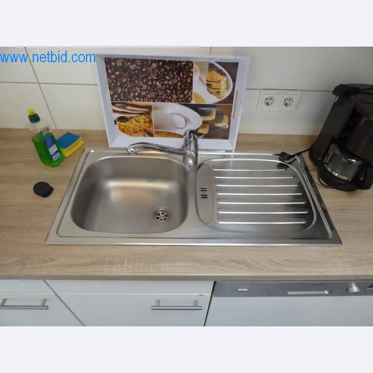 Řezací stroje, dílenské vybavení-3