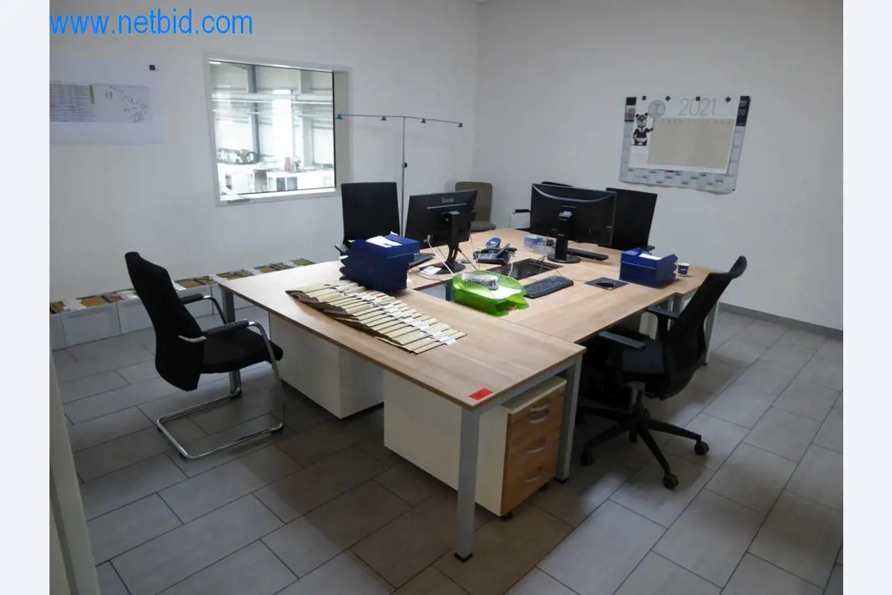 Řezací stroje, dílenské vybavení-1