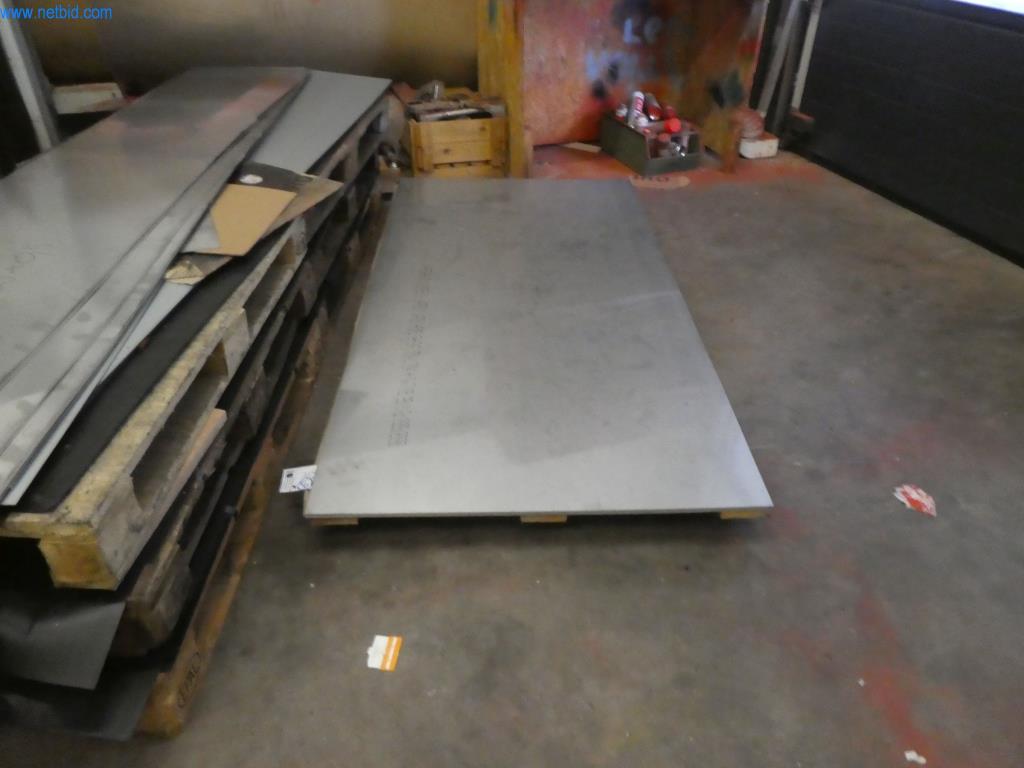 Řezací stroje, dílenské vybavení-10