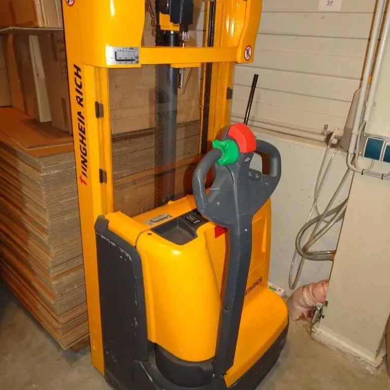 Electric pallet truck (surcharge subject to change!) Jungheinrich EJC 112