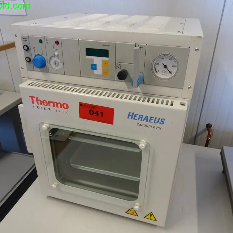 Estufa de secado al vacío (¡con recargo sujeto a cambios!) THERMO SCIENTIFIC Heraeus VT 6025