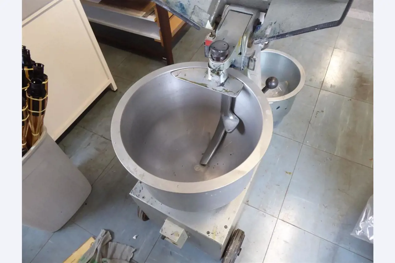 Impressão de ecrãs, produção de ecrãs, tratamento posterior de embalagens de cartão-2