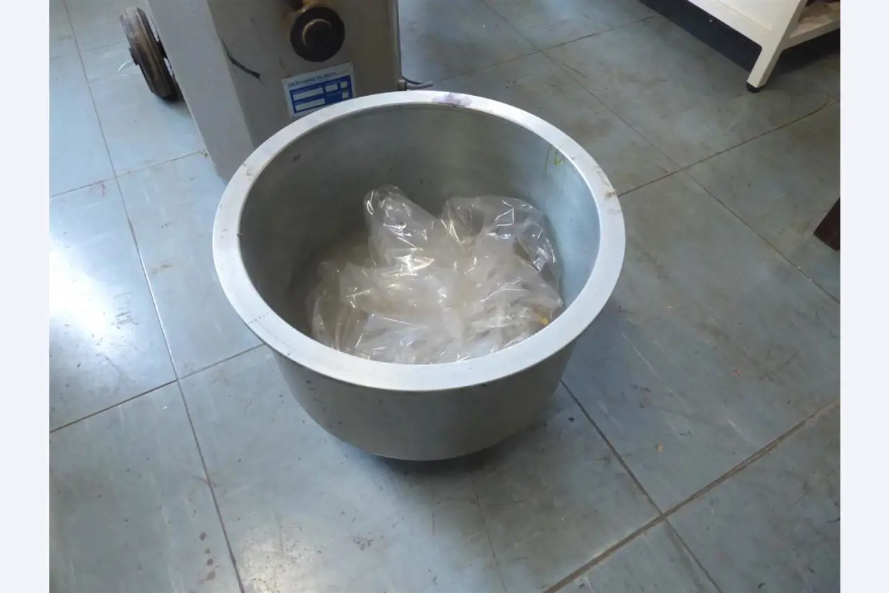 Impressão de ecrãs, produção de ecrãs, tratamento posterior de embalagens de cartão-4